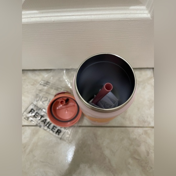 Owala 24 oz. FreeSip Stainless Steel Water Bottle - Picture 4 of 6